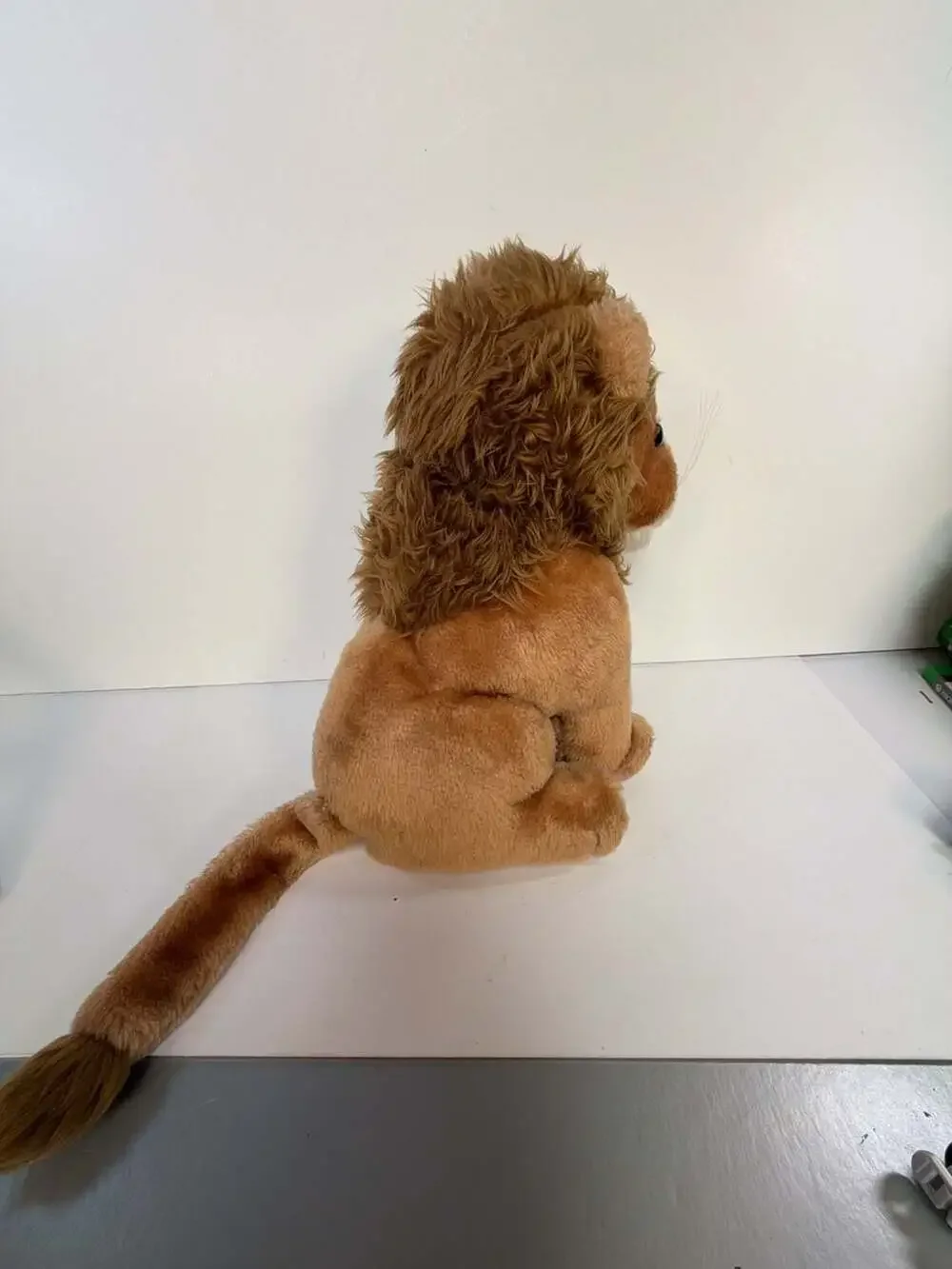 Vintage 1979 R. Dakin & Co.‎ Sitting Lion Plush Stuffed Animal 12 Inch